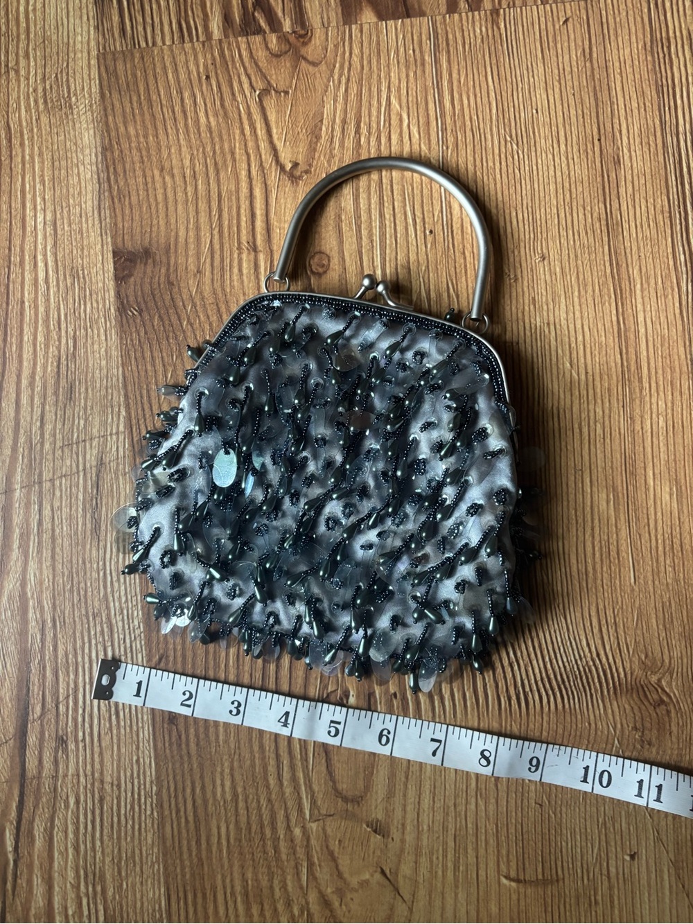 Retro Silver Beaded Evening Clutch with Top Handle
